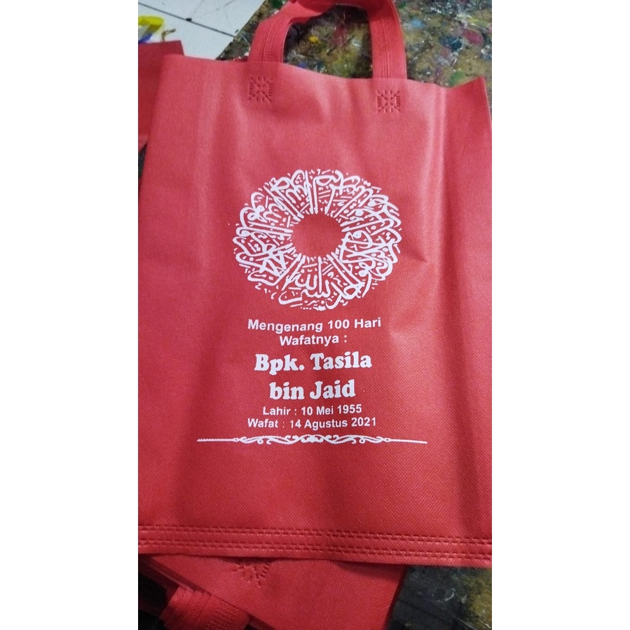 

100pcs Goodie bag 25x35x8 + sablon 1 sisi 1 warna