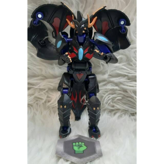 Mainan Bakugan naga merah dan Robot import