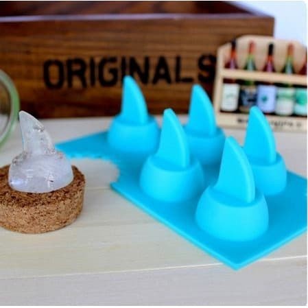 Shark Fin Ice Tray