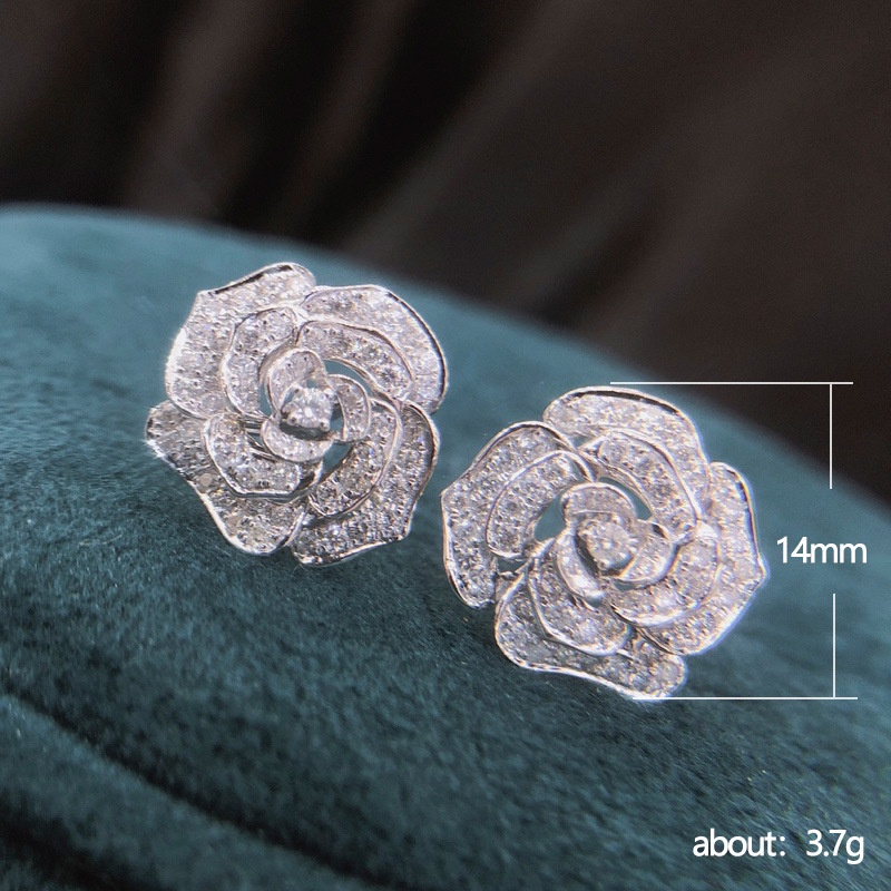 Anting Tusuk Retro Desain Bunga Kamelia Hollow Hias Zircon Untuk Hadiah Valentine