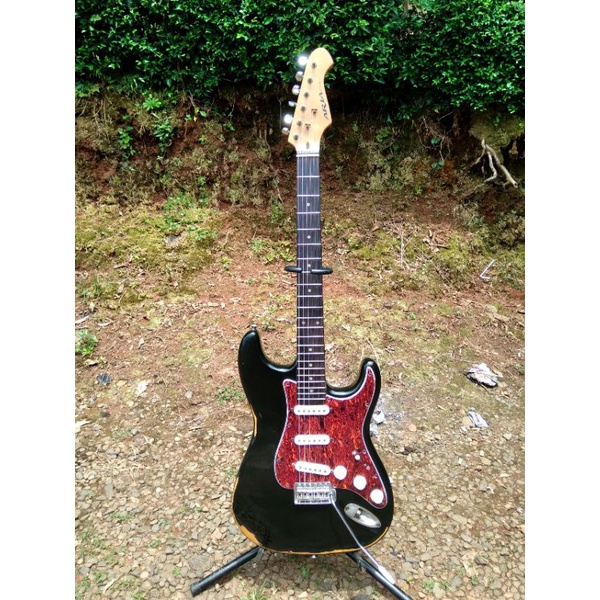 Gitar Listrik Bekas original