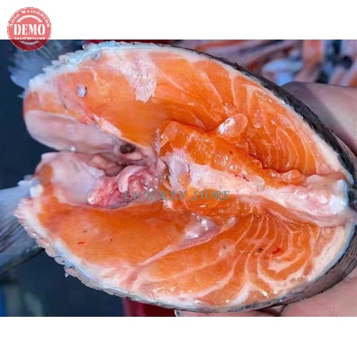 

Kepala Ikan Salmon Segar / Salmon Head