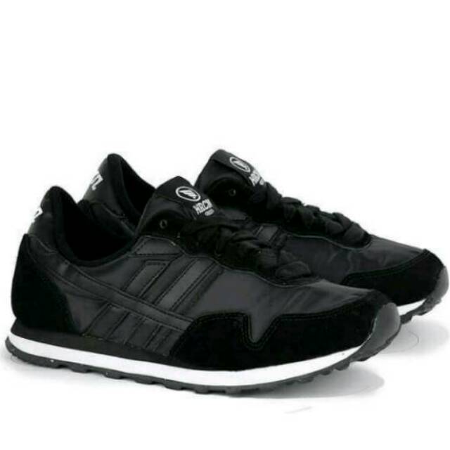 Fashion Bandung -  Sepatu Olahraga / Sport / Running Pria - H 5305 Original HRCN