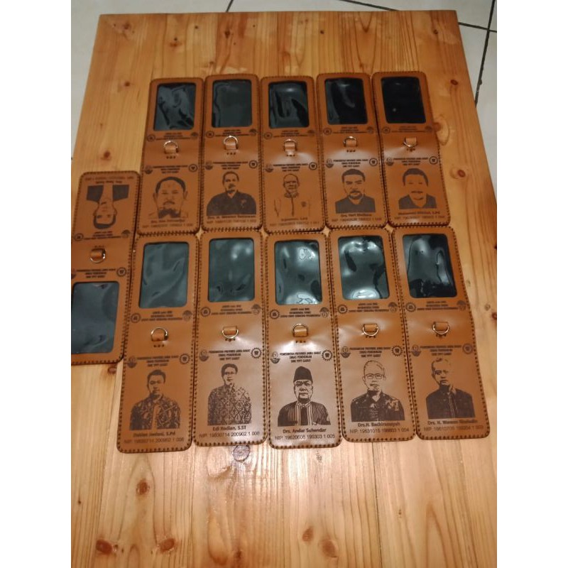 

Nametag kulit /idcard kulit