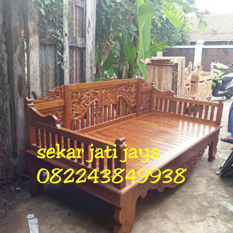 Kursi Teras Jati Daybed Sofa Bangku Panjang Ukir Ukiran Minimalis Risban Sofabed Tamu Hotel Cafe