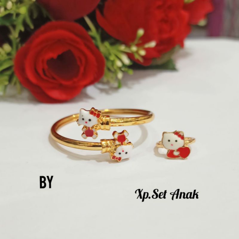 Gelang BABY Bangle gratis cincin Karakter Gold,tidak karat,termurah *COD*