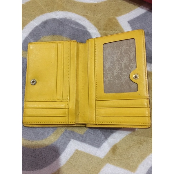 Preloved dompet guess original , beanpole kuning, dompet hitam no brand