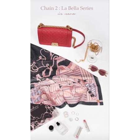 READY Nera, Hibiscus, Navy BUTTONSCARVES Chain 2 : La Bella