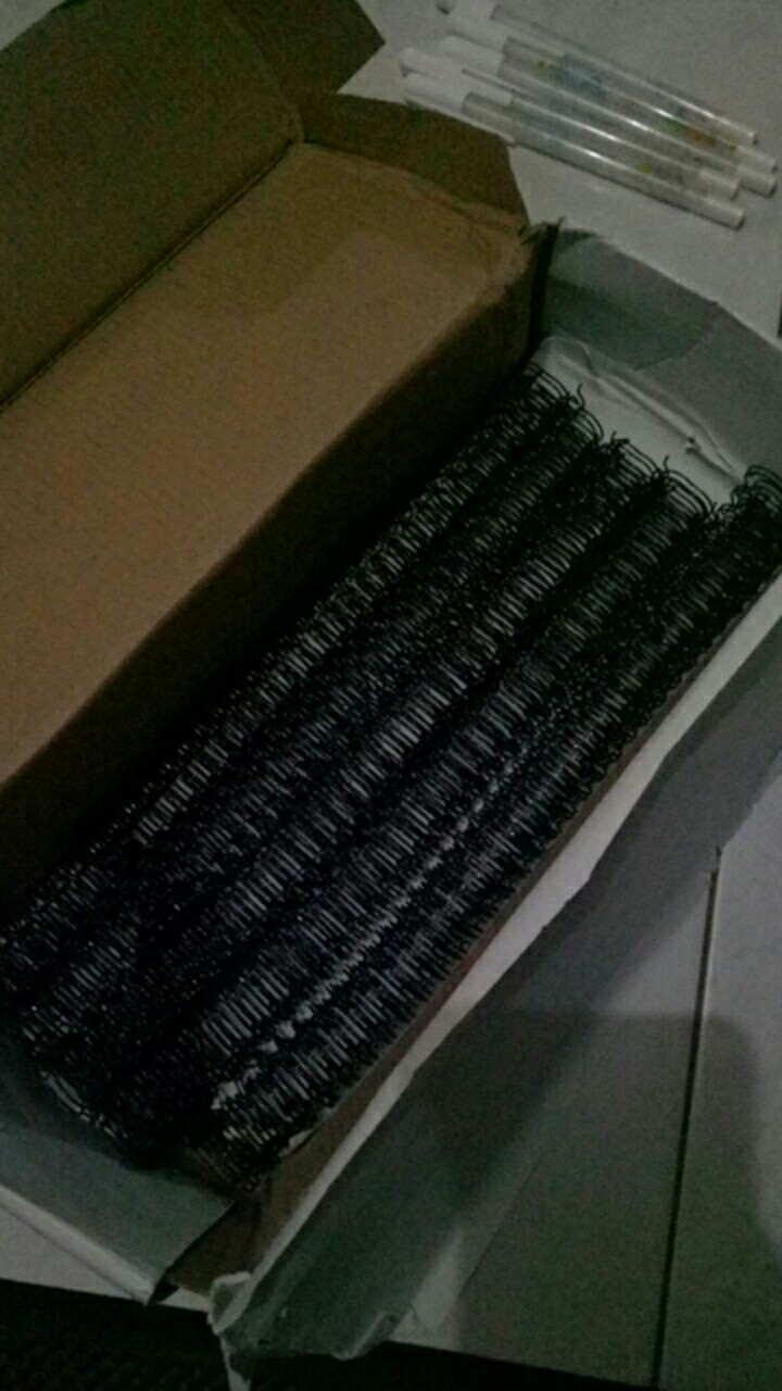 Spiral Kawat A4 1/2 3:1 No.8 / Ring Kawat / Twin Ring 34 Loops Hombo (4 Pcs)