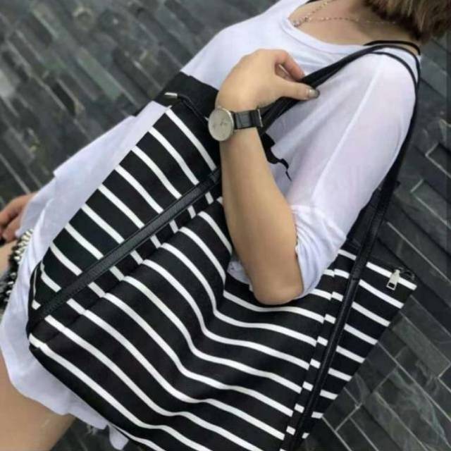 [ READY ] Tas Tote Wanita Terbaru/Totebag Wanita/Tas Salur Murah/Tote Salur/Tote Fashion Tas jinjing wanita totebag wanita import hand bag wanita tas kanvas wanita tas wanita kekinian tas wanita import