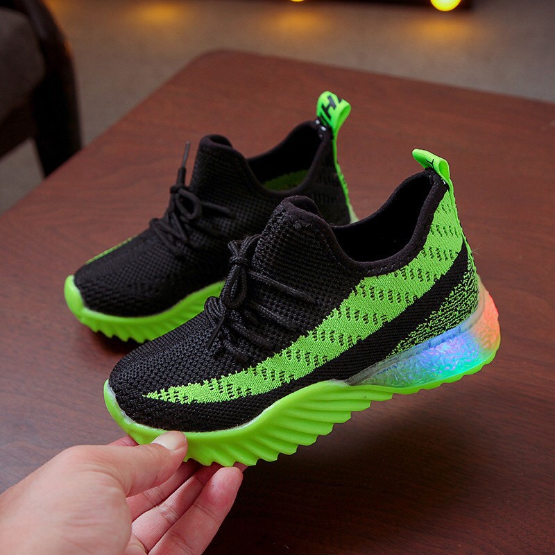 Sepatu Sport Anak Flash Led / Yezy Flash