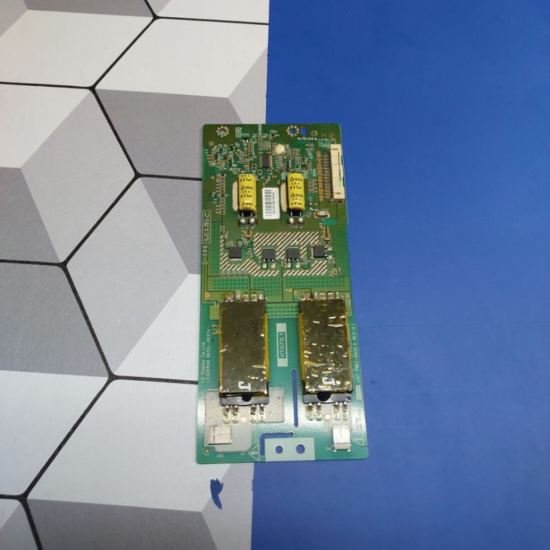 INVENTER TV LG 32CS410 32CS412