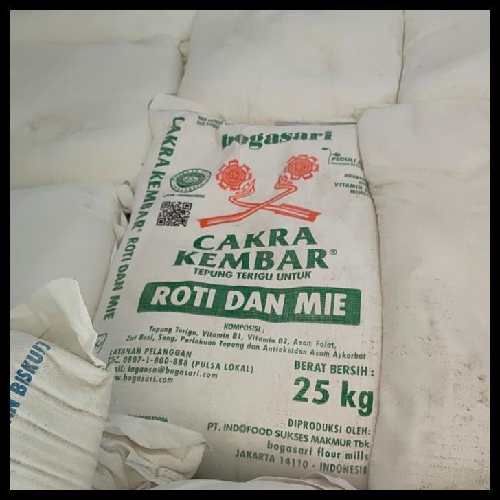 

TERBARUU!! cakra kembar tepung terigu 25 kg , gojek grab only TERBARU