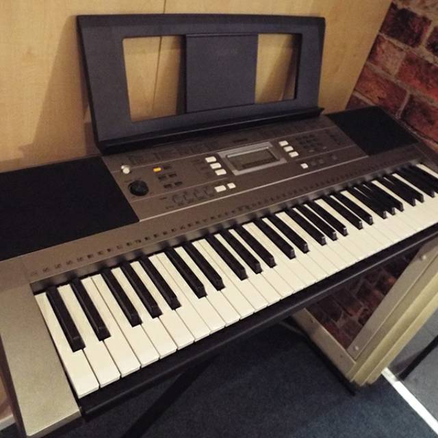 Promo Paket Yamaha Keyboard PSR E 353 + Tas + Stand no 463 363 f51 373