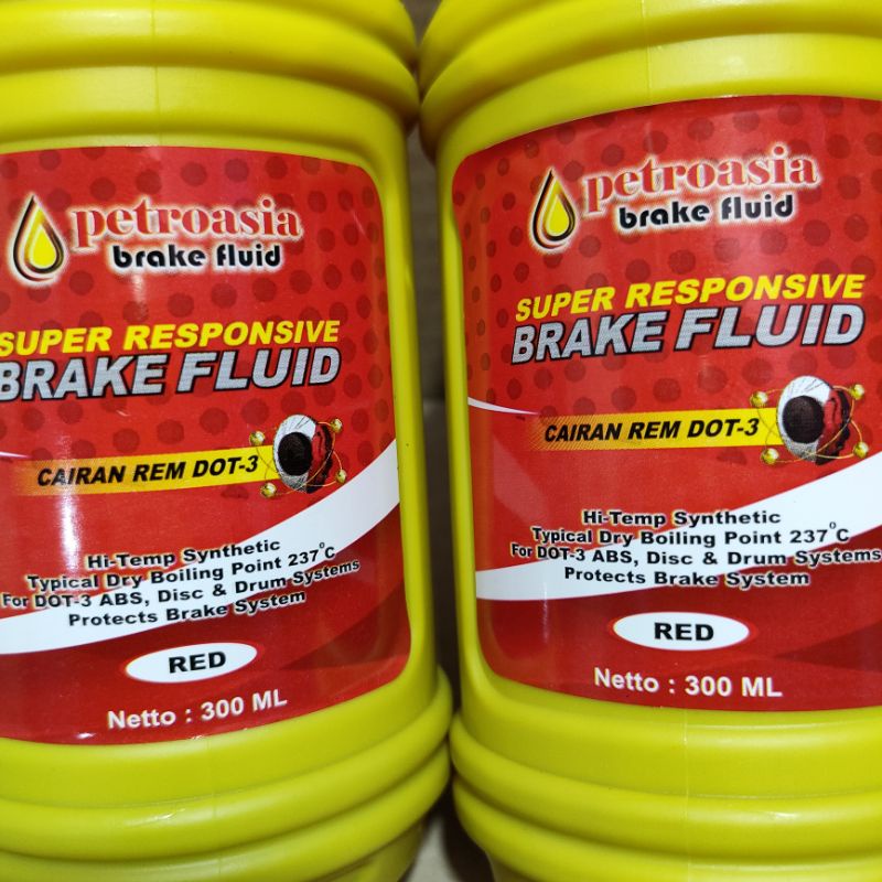 Minyak Rem PETROASIA 300ml DOT 3 Warna Merah Brake Fluid Oli Rem Minyak Rem 300ml Motor / Mobil