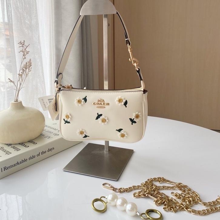 Best Seller.. TAS Coach klare/premium crossbody bag with Daisy Embroidery