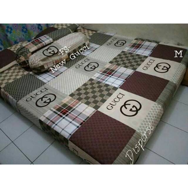 sprei homemade motif gucci uk 160x200 dan 180x200