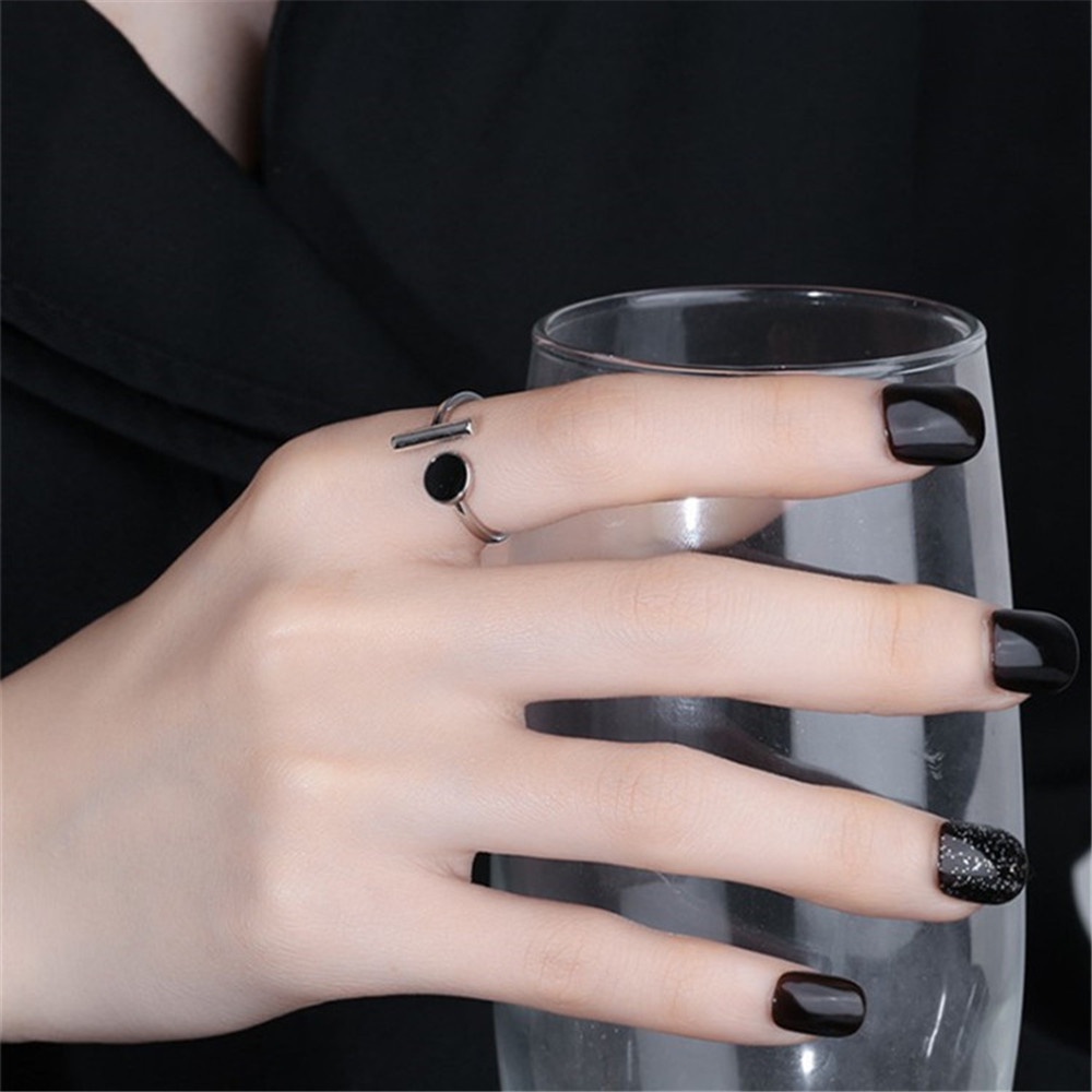 Cincin Jari Telunjuk Model Terbuka Bentuk Geometris Warna Hitam Dapat Disesuaikan Gaya Korea Untuk Wanita