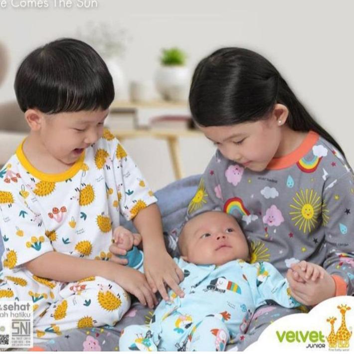 3pcs SETELAN VELVET pendek Joy and cheer & here come the sun [ PENDEK ] /  VELVET JUNIOR terbaru