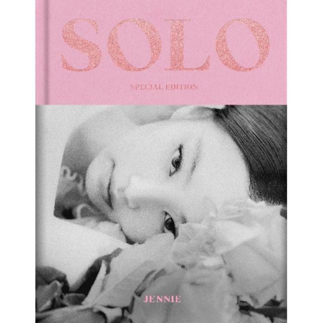 JENNIE • SOLO Photobook (+poster)