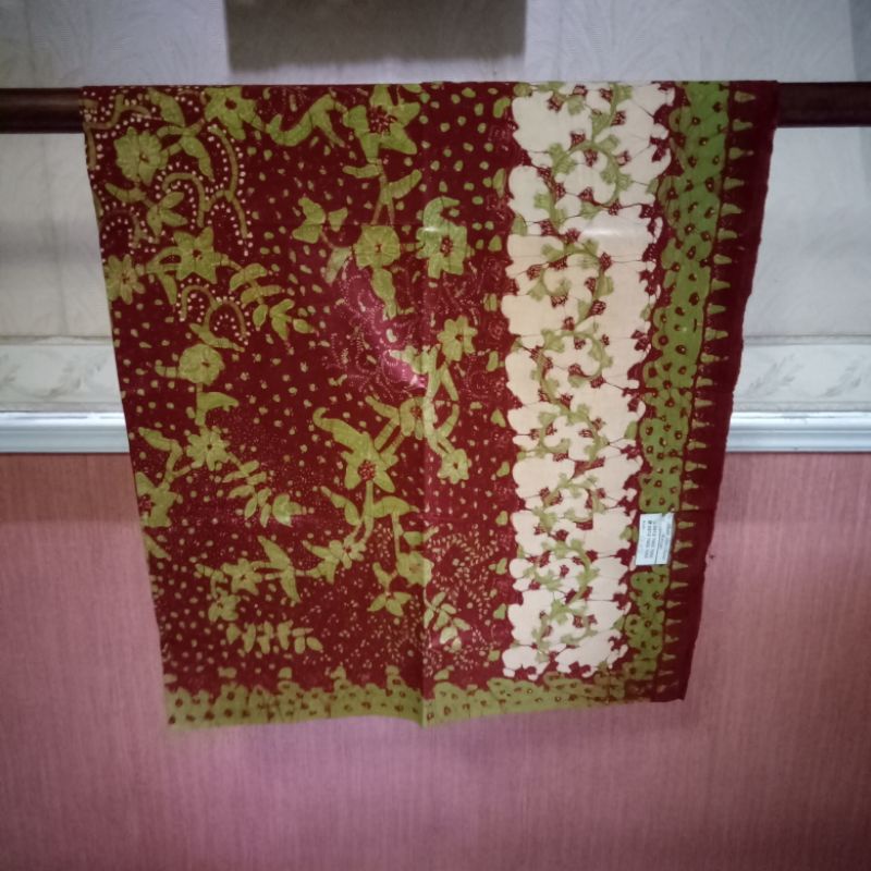 Batik tulis lasem tumpal hijau