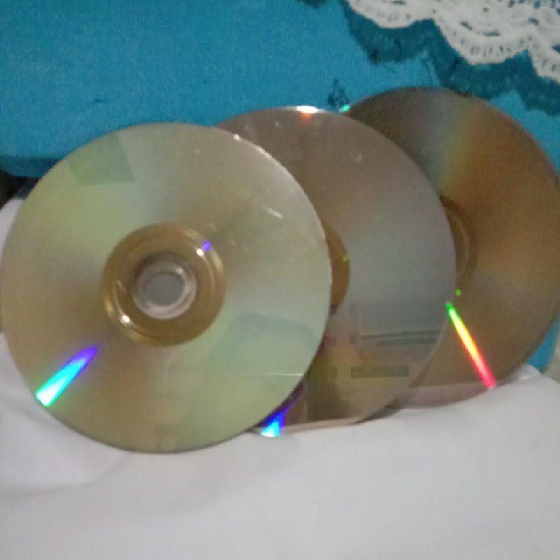 kaset DVD bekas