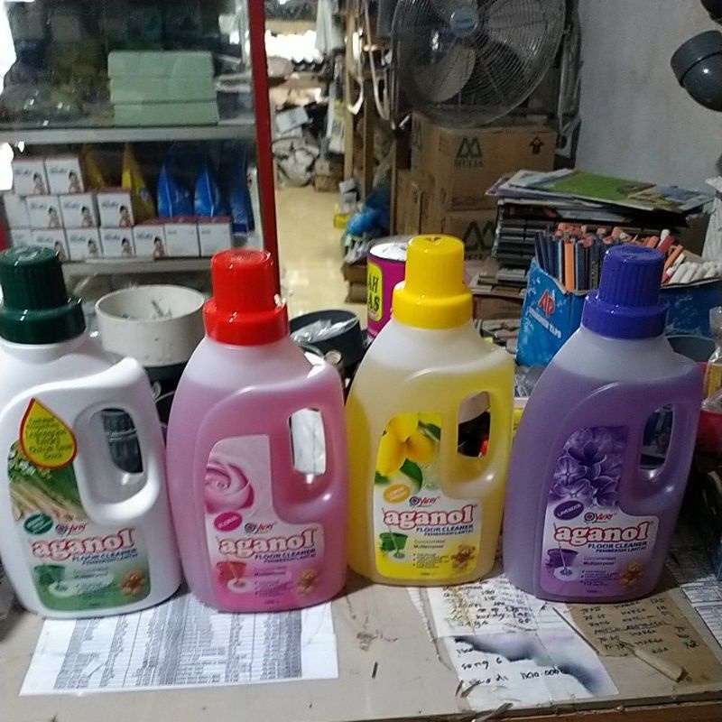 Yuri Aganol Pembersih Lantai 1000ml