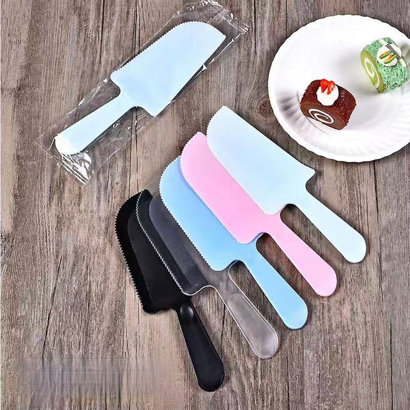 Set Pisau Sendok Piring Kue Ulang Tahun Pesta Pemotong Kue Ultah Untuk 5 Orang Plastic Cake Pie Cutter  Server Utensil / Birthday Plastic Cake Knife  / Frosting Fondant Pastry Cake Slicer Cutter Kitchen Tools