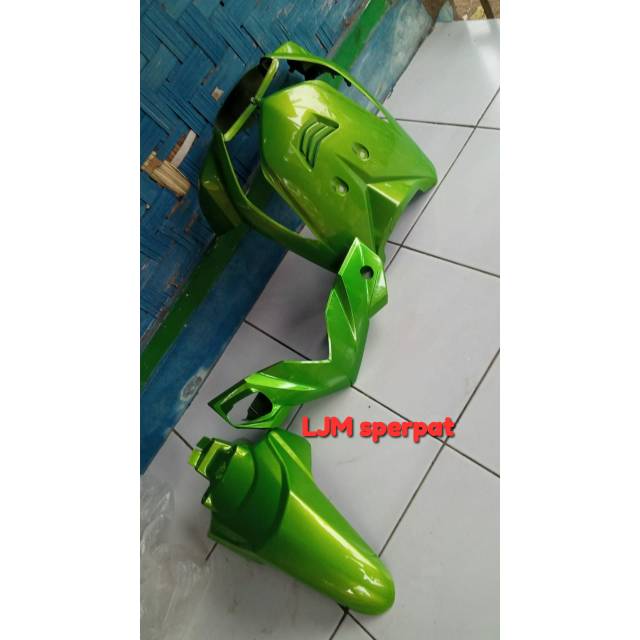 Cover body depan beat karbu hijau