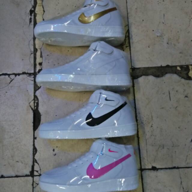 NIKE AIR FORCE ONE BOOTS