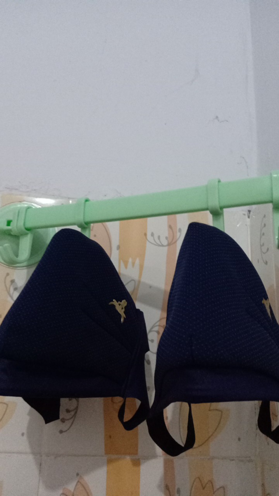 Hokee - Gantungan Lemari Dan Kamar Mandi 6 Kait Serbaguna