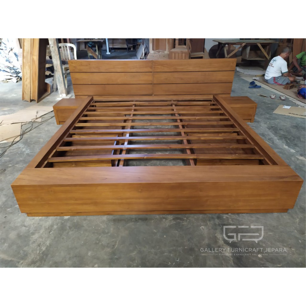 Divan Jati Minimalis 200x200 Natural Finish