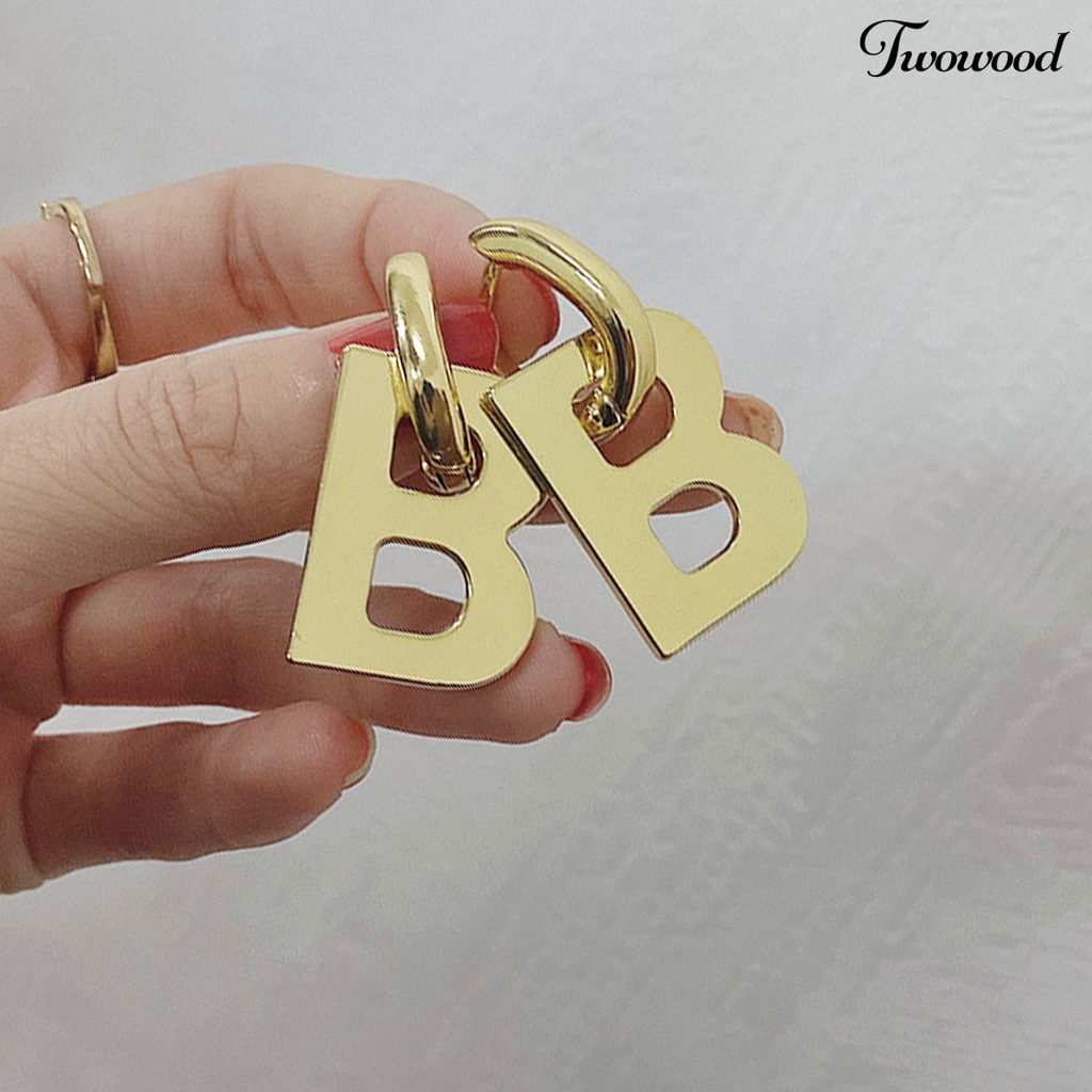1 Pasang Anting Juntai Bentuk Huruf B Bahan Logam Untuk Dekorasi