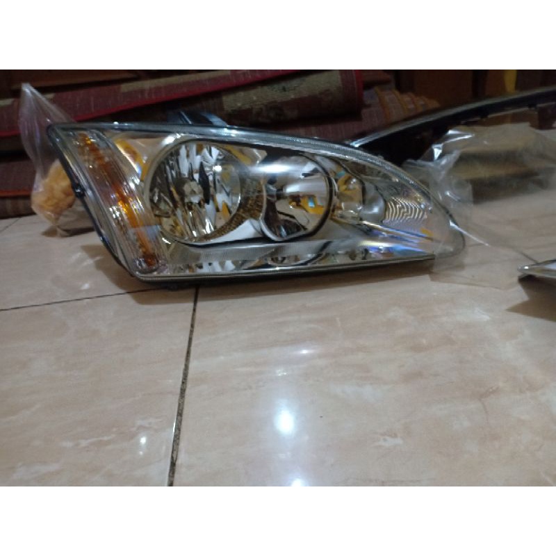 headlamp ford focus lama