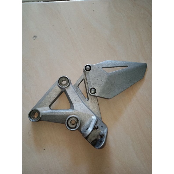 Postep Footstep Bostep Step Dudukan Pijakan Kaki Depan Kiri Honda CBR250RR cbr 250rr ori