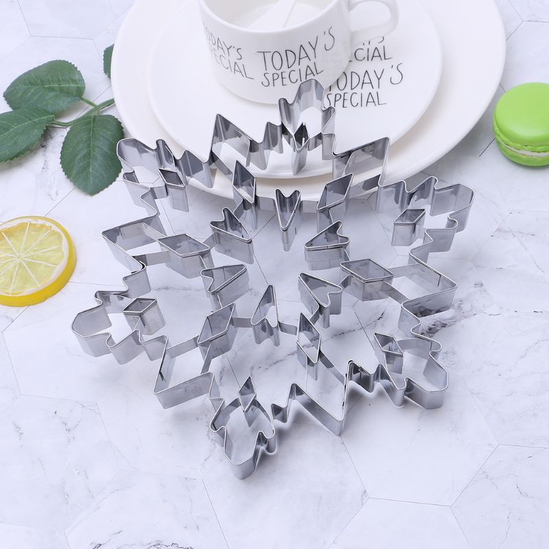 Zzz Cetakan Kue / Biskuit Bentuk Snowflake Natal 3D Bahan Stainless Steel