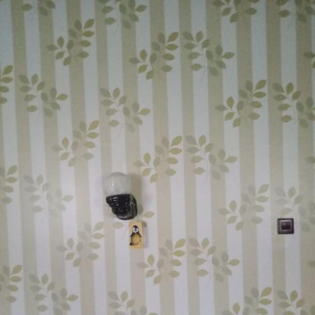 Wallpaper Dinding Murah Ruang Tamu Rumah Kamar Tidur Garis Hijau Berdaun Terbagus Terlaris Elegan