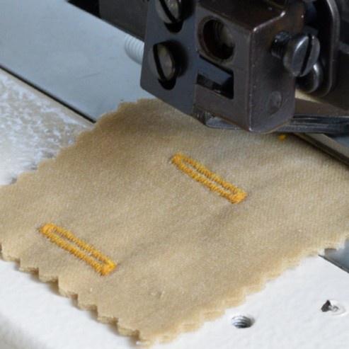 TYPICAL TY-781 MESIN JAHIT LUBANG KANCING INDUSTRIAL HIGH SPEED