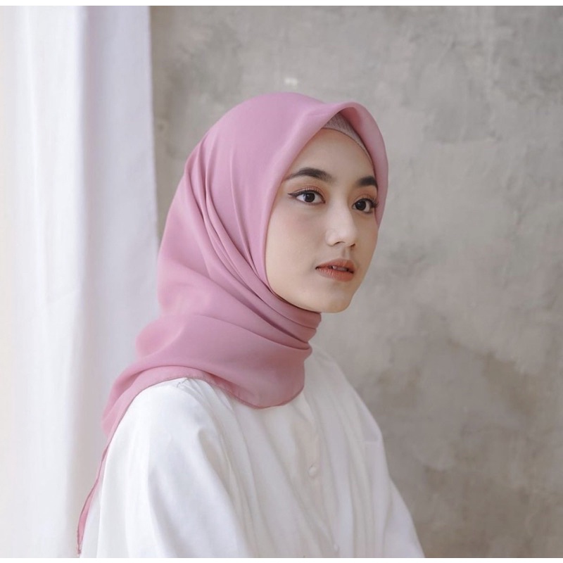 Jilbab Segiempat BELLA SQUARE hijab pollycotton kerudung segiempat hijab murah-dusty