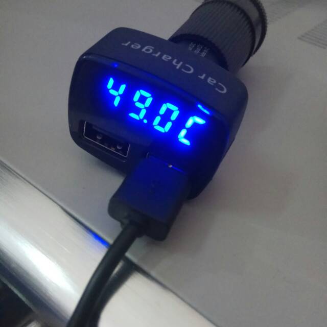 car charger  4 in 1 fast 3.1 a ampere voltmeter temperature cas mobil LED Display EC2 Taffware JNP