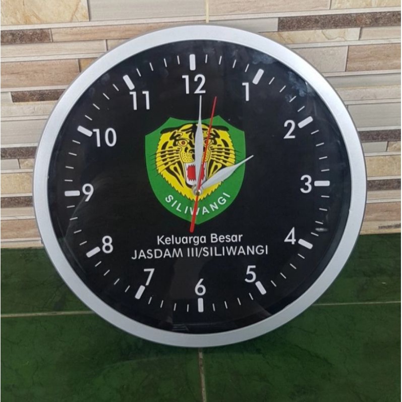JAM DINDING KODAM SILIWANGI