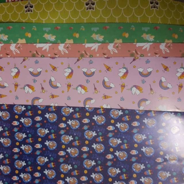 

Kertas kado ciwi kimia min order 1 pak klik KARUNIA ABADI di shoppee supported by J T express