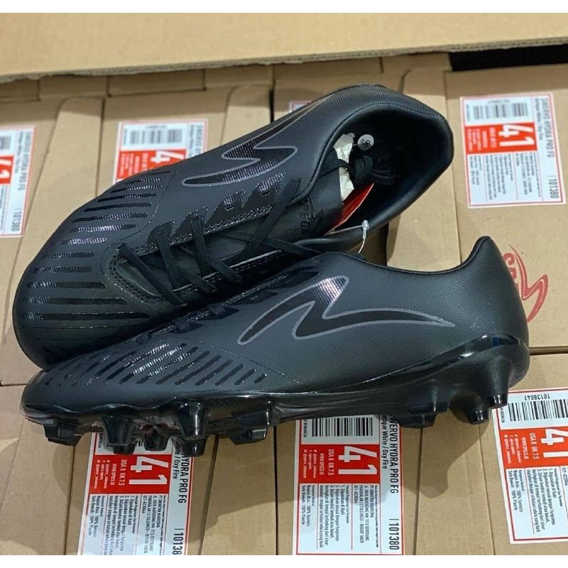 SPECS SWERVO HYDRA PRO FG BLACK / WHITE