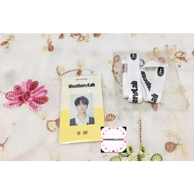 SHARING ENHYPEN 2022 SEASON'S GREETINGS ENHYPEN SEASON GREETING 2022 WEATHER LAB JAY RANDOM ID CARD 