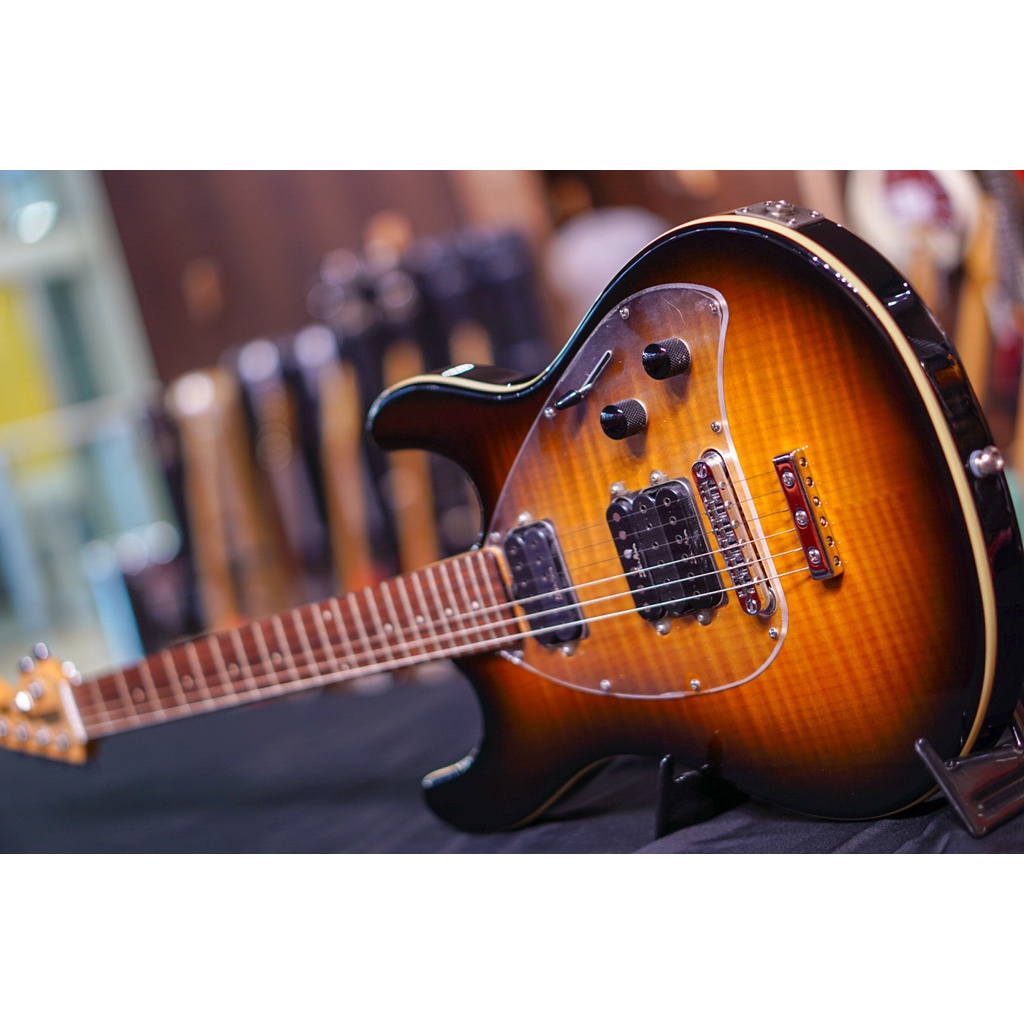 Music Man Steve Morse Y2D Tobacco Sn G61746