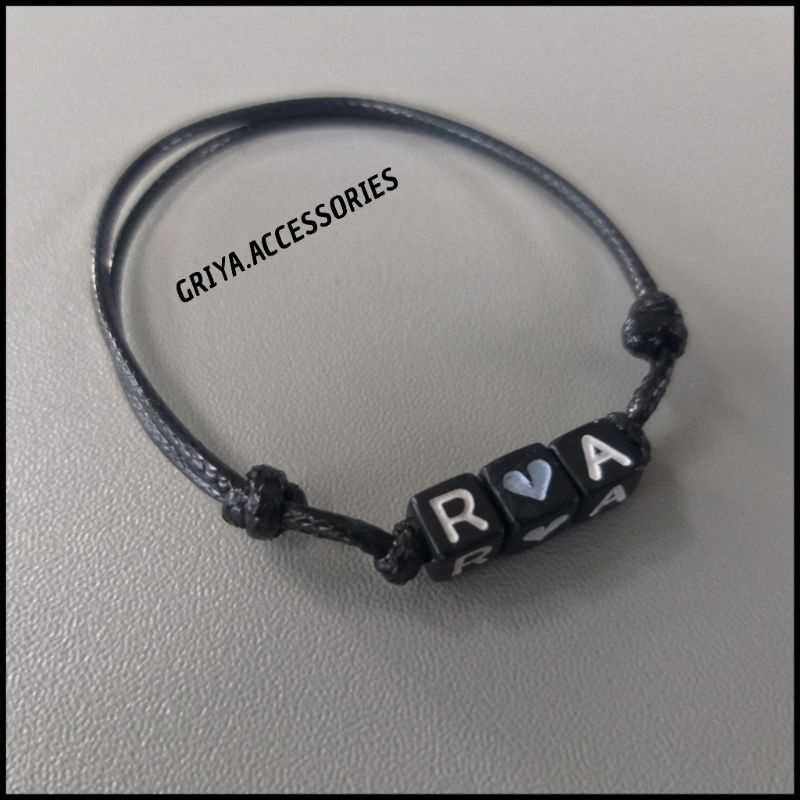 Gelang Inisial Love Huruf Dadu