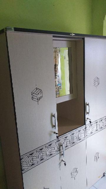 Lemari Pakaian 3 Pintu + Meja Rias Lpc 8353 Bq