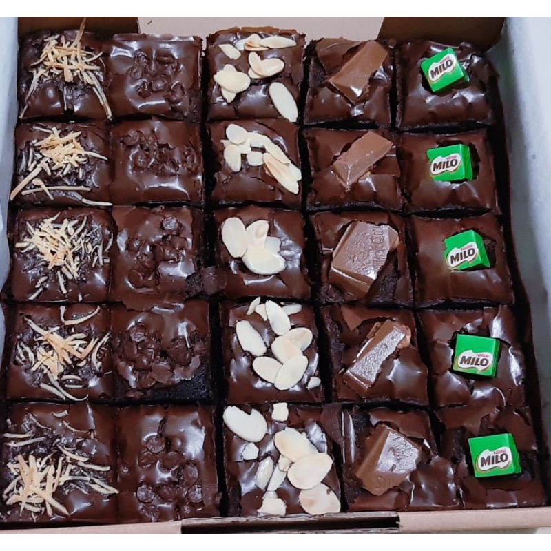 

BROWNIES TOPPING MAX 5 (READY)