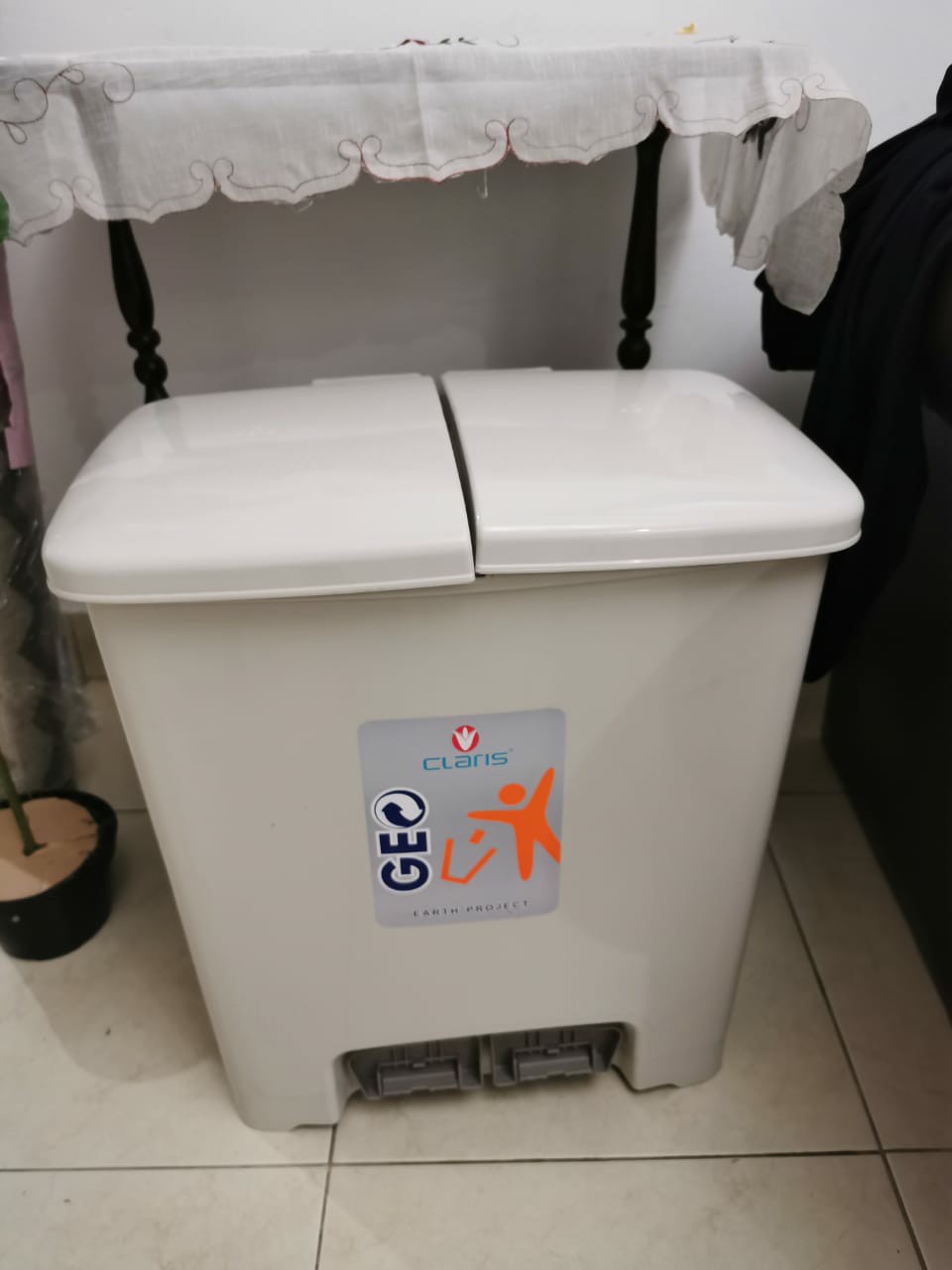 Tempat Sampah Injak  Non Organic /organics Claris 1164 Geo 40ltr