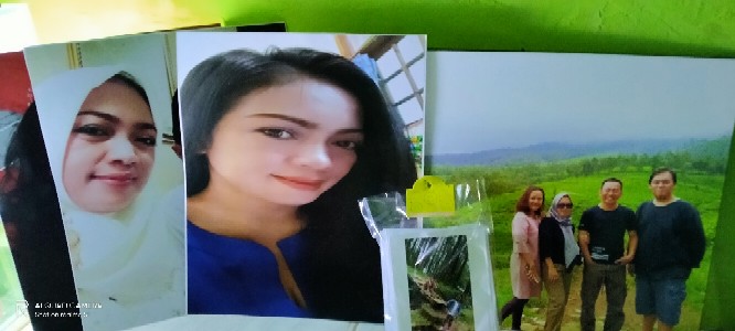 Poster + Frame Aesthetic / Kado Unik / Foto Costum